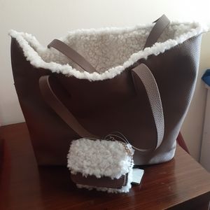 New Aspen reversible handbag ugg looking inside